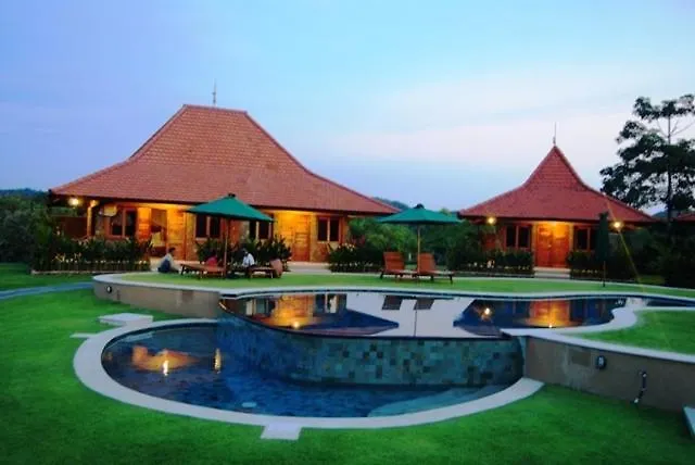Parque de vacaciones Three Monkeys 3*
